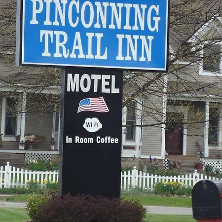 Pinconning Trail Inn Motel 외부 사진