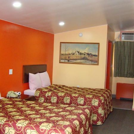 Pinconning Trail Inn Motel 외부 사진