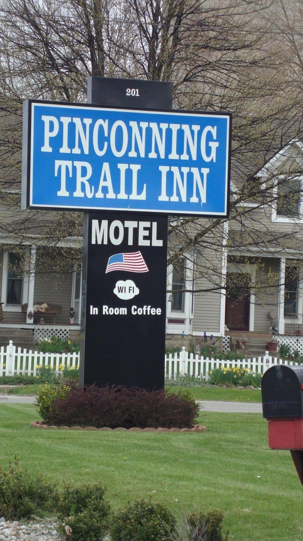 Pinconning Trail Inn Motel 외부 사진