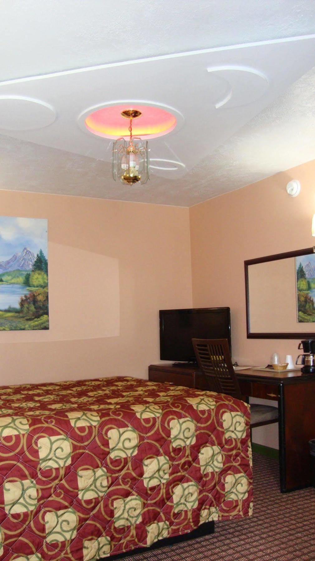 Pinconning Trail Inn Motel 외부 사진