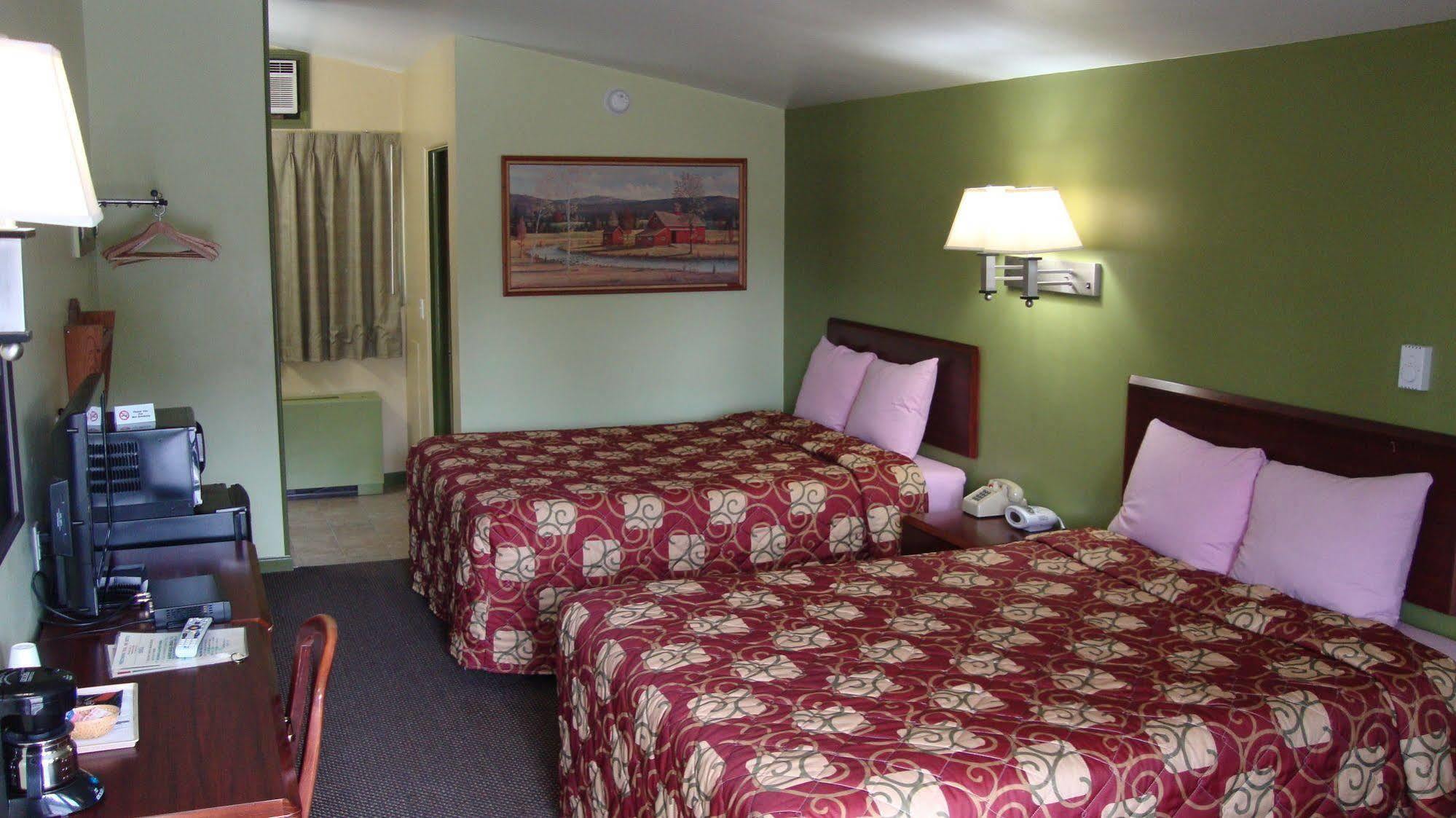 Pinconning Trail Inn Motel 외부 사진